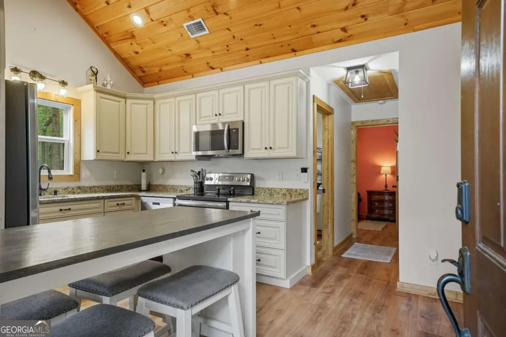 415 Woods RD Talking Rock, GA 30175