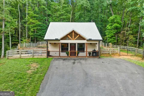 415 Woods RD