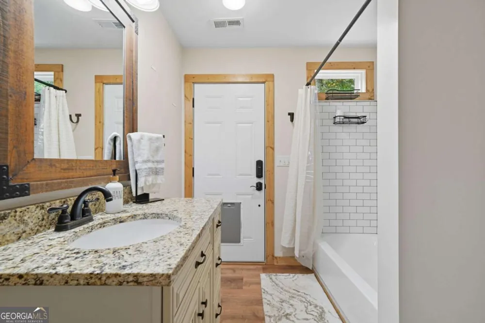 415 Woods RD Talking Rock, GA 30175