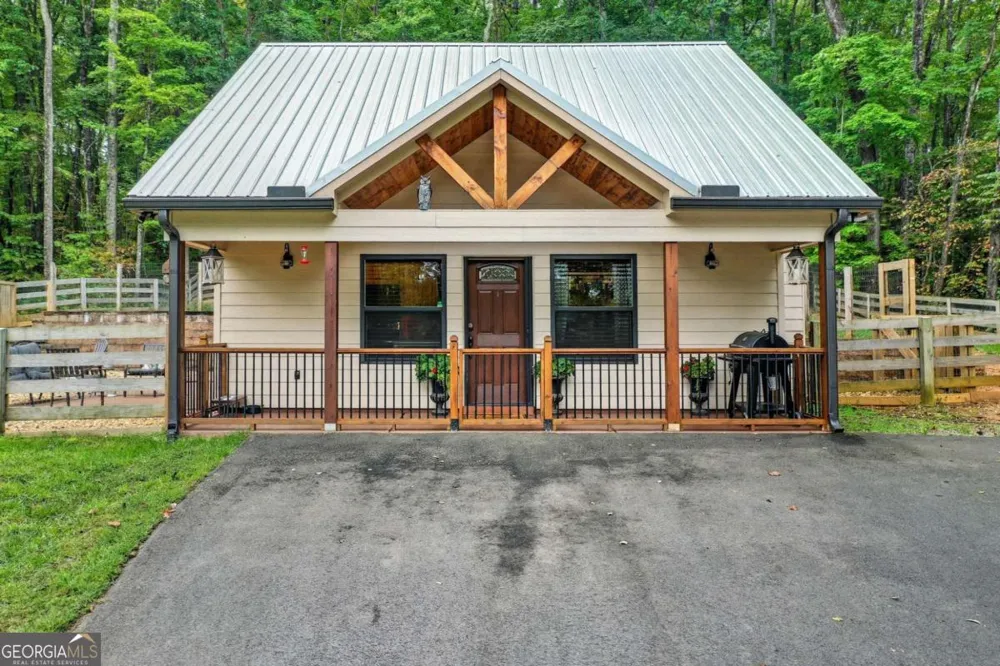 415 Woods RD Talking Rock, GA 30175