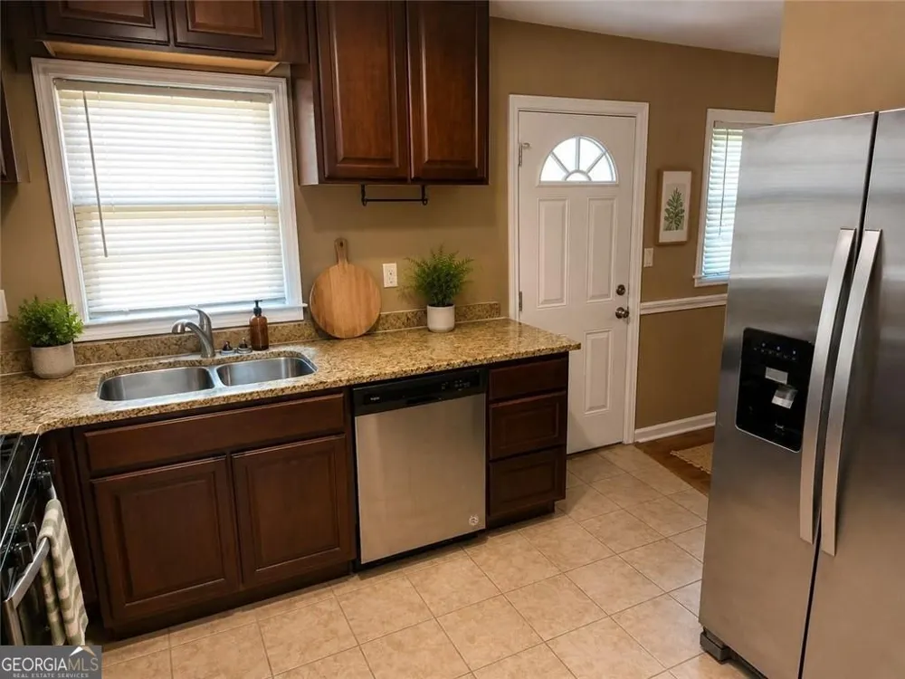 1037 Mell AVE Clarkston, GA 30021