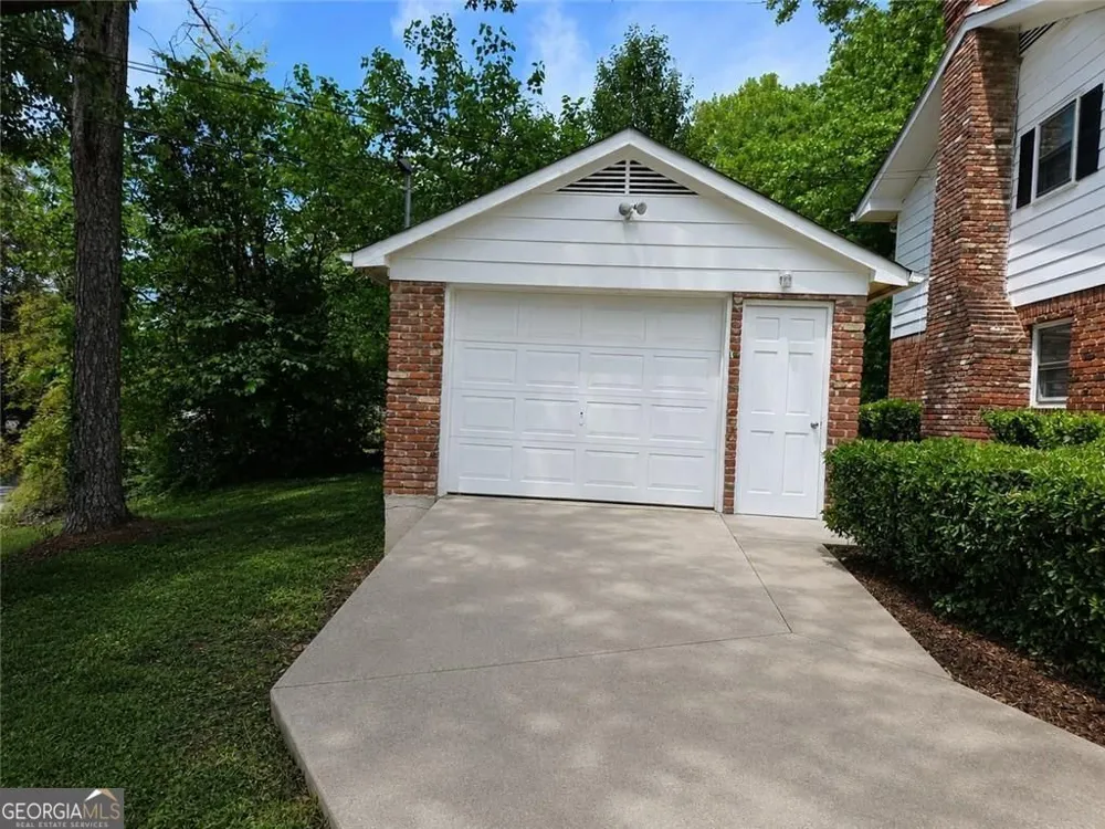 1037 Mell AVE Clarkston, GA 30021