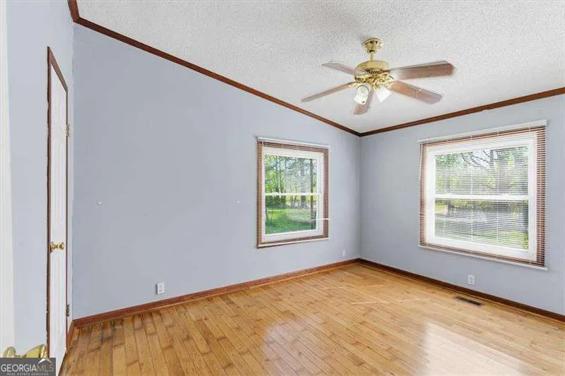 235 Kirk RD NW White, GA 30184