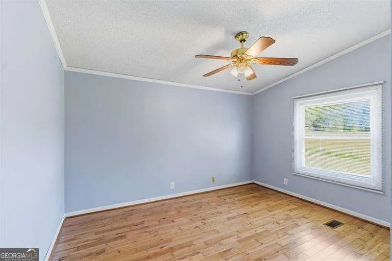 235 Kirk RD NW White, GA 30184