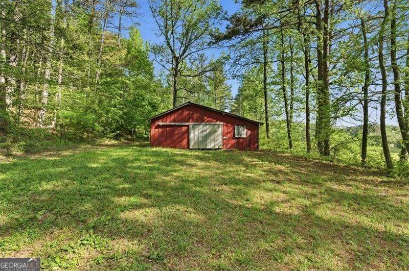 235 Kirk RD NW White, GA 30184