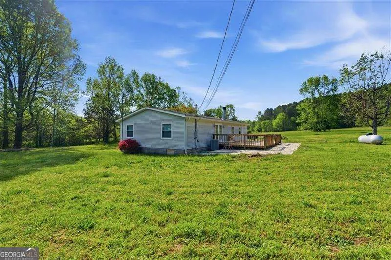 235 Kirk RD NW White, GA 30184