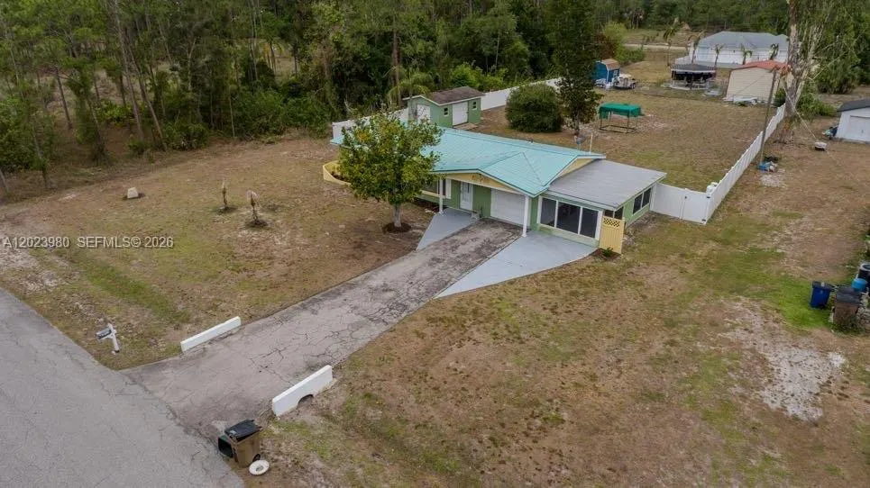 1313 E CLEVELAND AVE Lehigh Acres, FL 33972