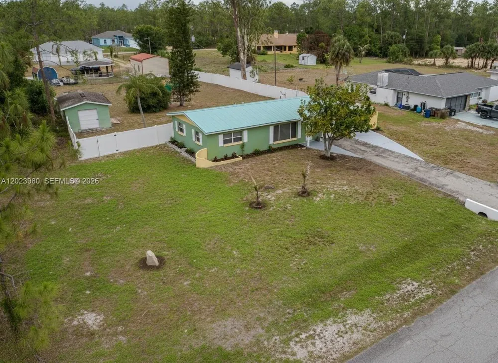 1313 E CLEVELAND AVE Lehigh Acres, FL 33972