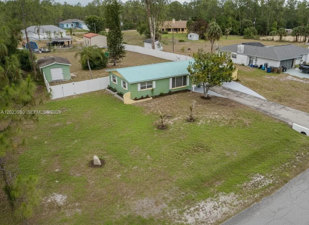 1313 E CLEVELAND AVE Lehigh Acres, FL 33972