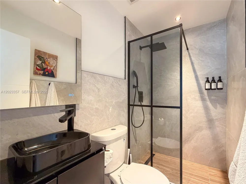 105 SW 4th Ave #0 Hallandale Beach, FL 33009