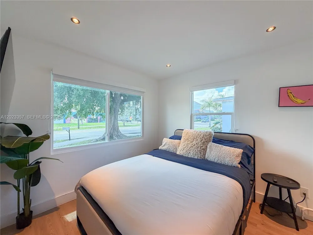 105 SW 4th Ave #0 Hallandale Beach, FL 33009