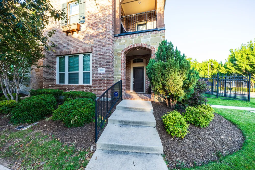 6606 Deleon Street Irving, TX 75039