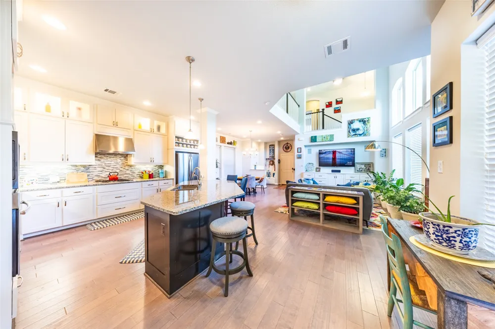 6606 Deleon Street Irving, TX 75039