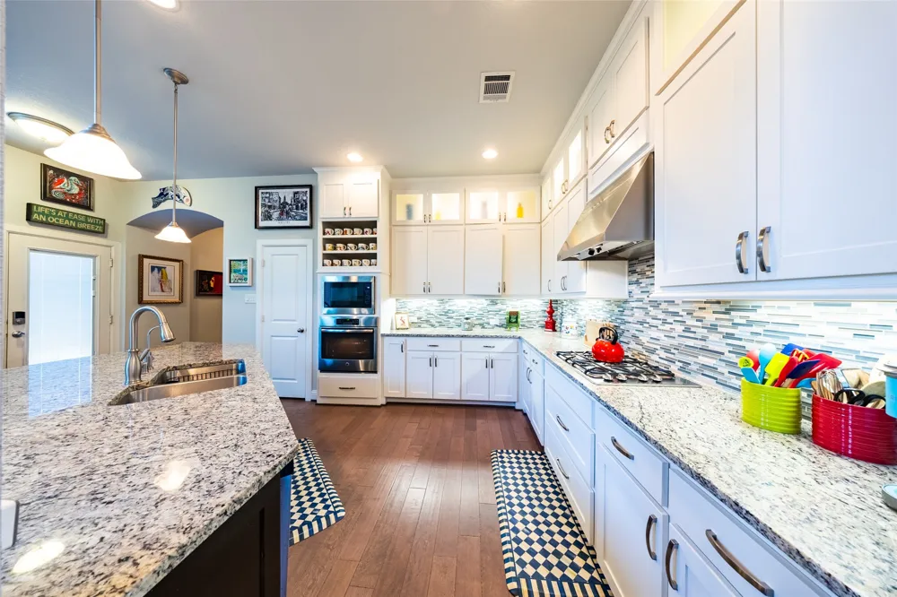 6606 Deleon Street Irving, TX 75039