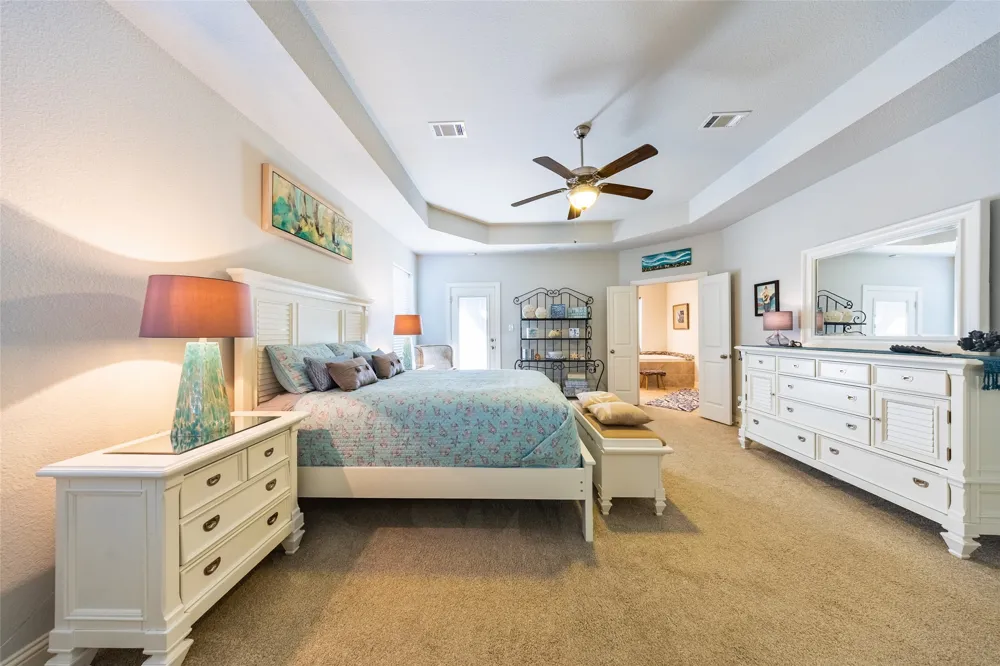 6606 Deleon Street Irving, TX 75039