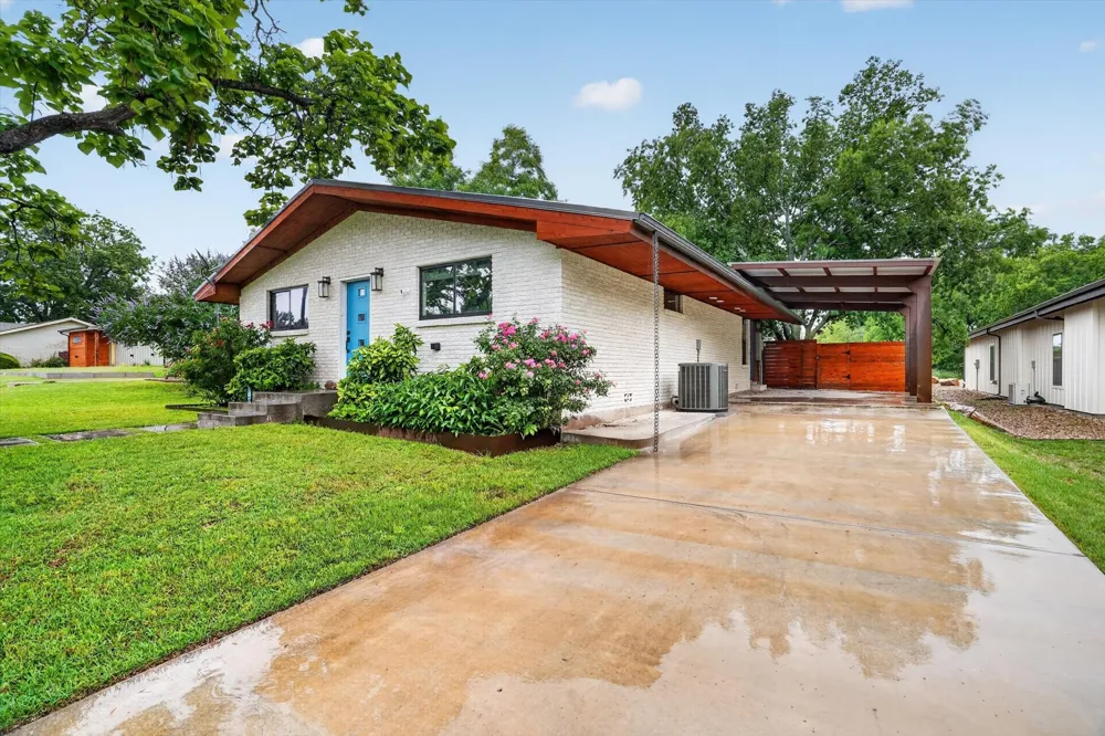 804 Stevens Street Bridgeport, TX 76426