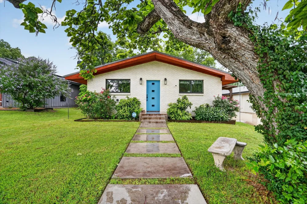 804 Stevens Street Bridgeport, TX 76426