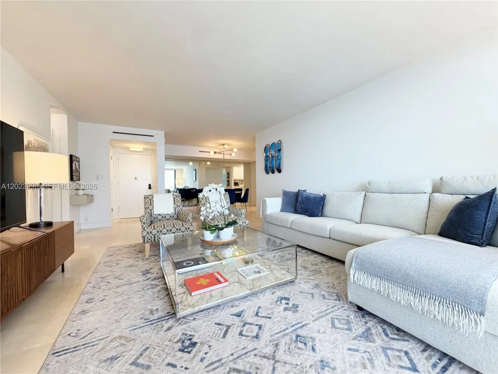 1111 Crandon Blvd #B1105 Key Biscayne, FL 33149