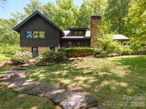 212 SE Shore Drive