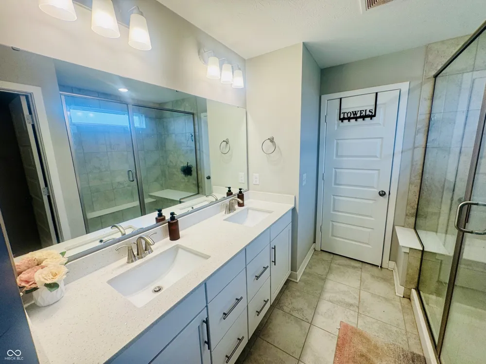 3704 Drummore Place Bargersville, IN 46106