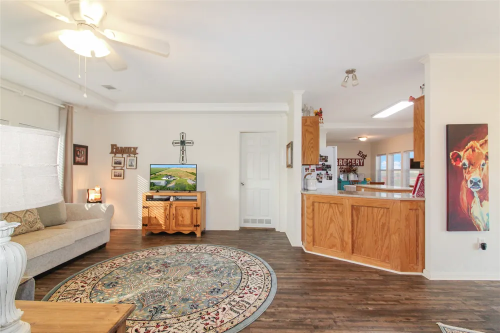 455 Hughes Cemetery Road Italy, TX 76651