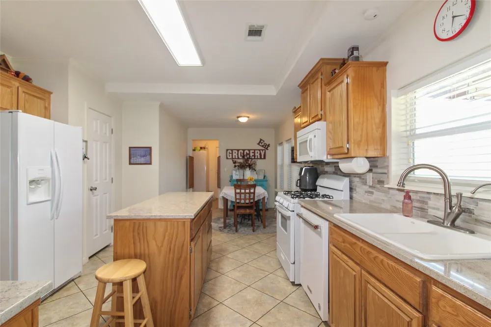 455 Hughes Cemetery Road Italy, TX 76651