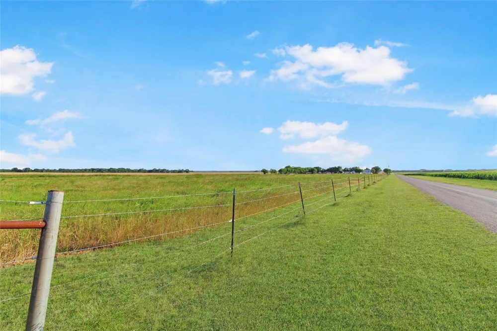 455 Hughes Cemetery Road Italy, TX 76651
