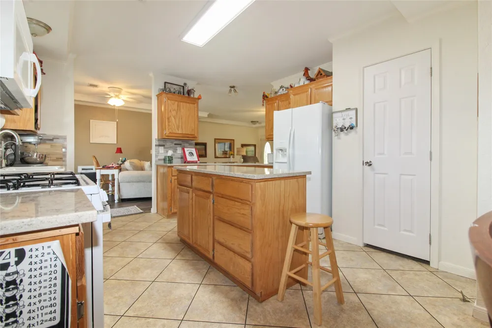 455 Hughes Cemetery Road Italy, TX 76651