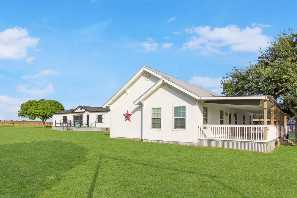 455 Hughes Cemetery Road Italy, TX 76651