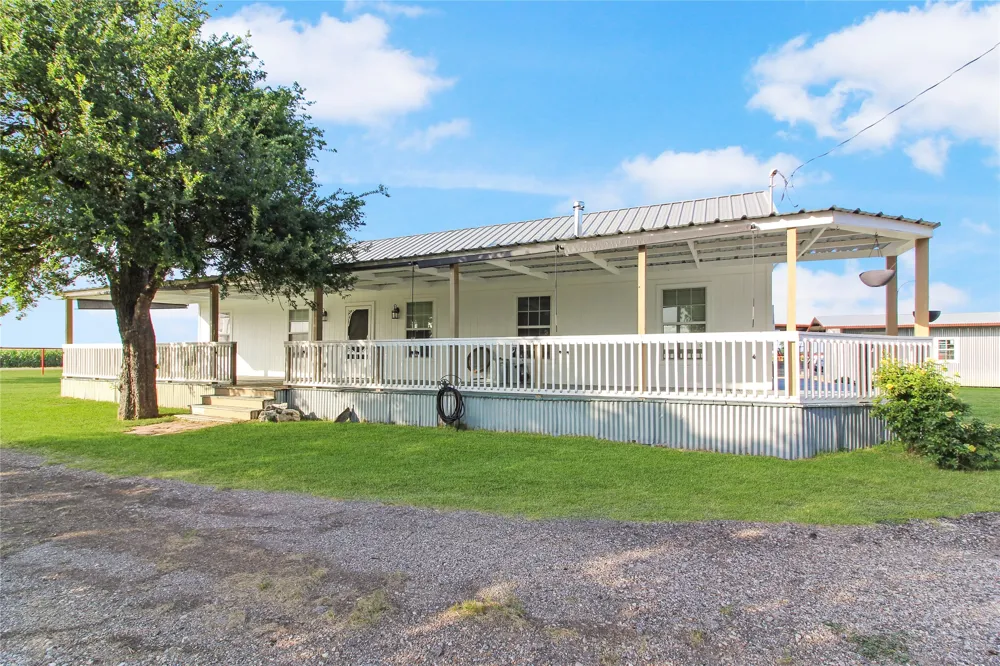 455 Hughes Cemetery Road Italy, TX 76651