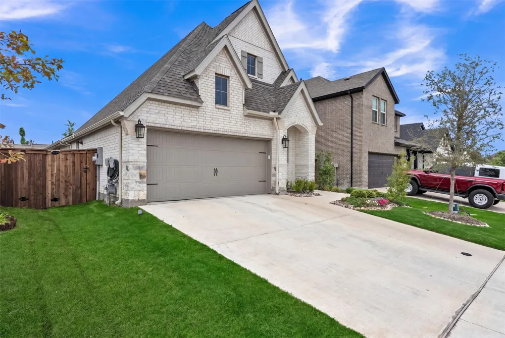 228 Palo Duro Bend Rhome, TX 76078