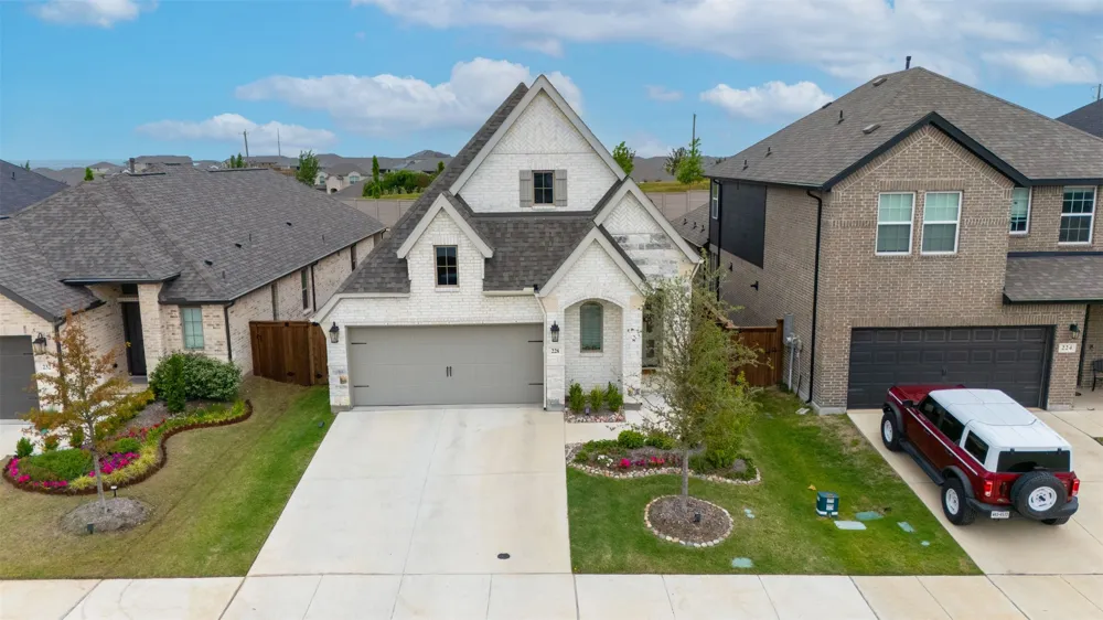 228 Palo Duro Bend Rhome, TX 76078