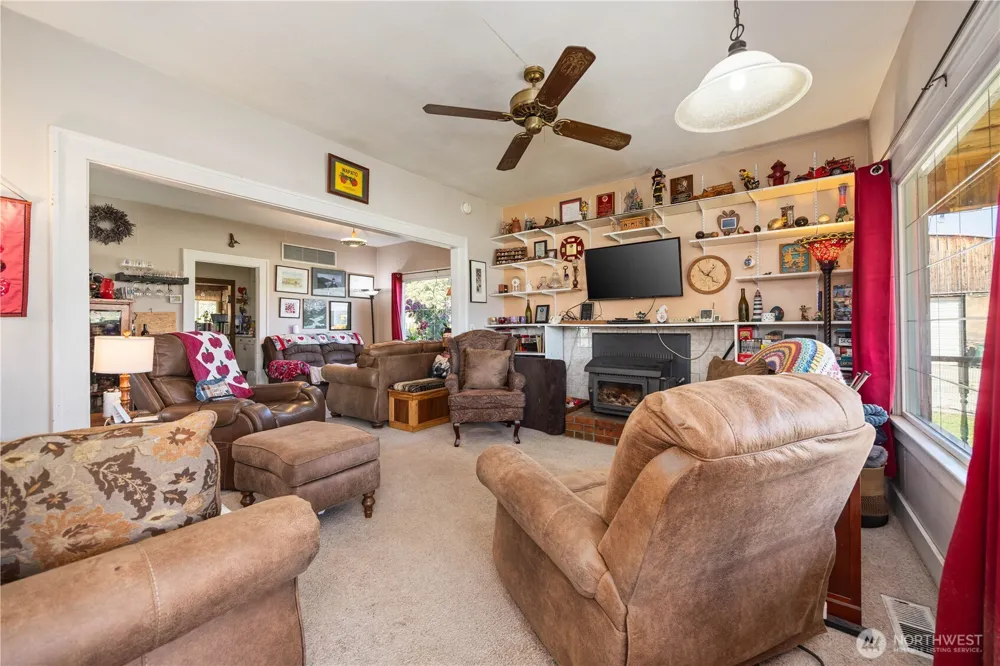 1281 Totem Pole Road Manson, WA 98831