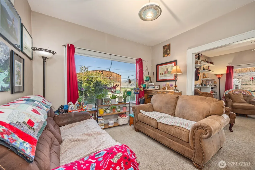 1281 Totem Pole Road Manson, WA 98831