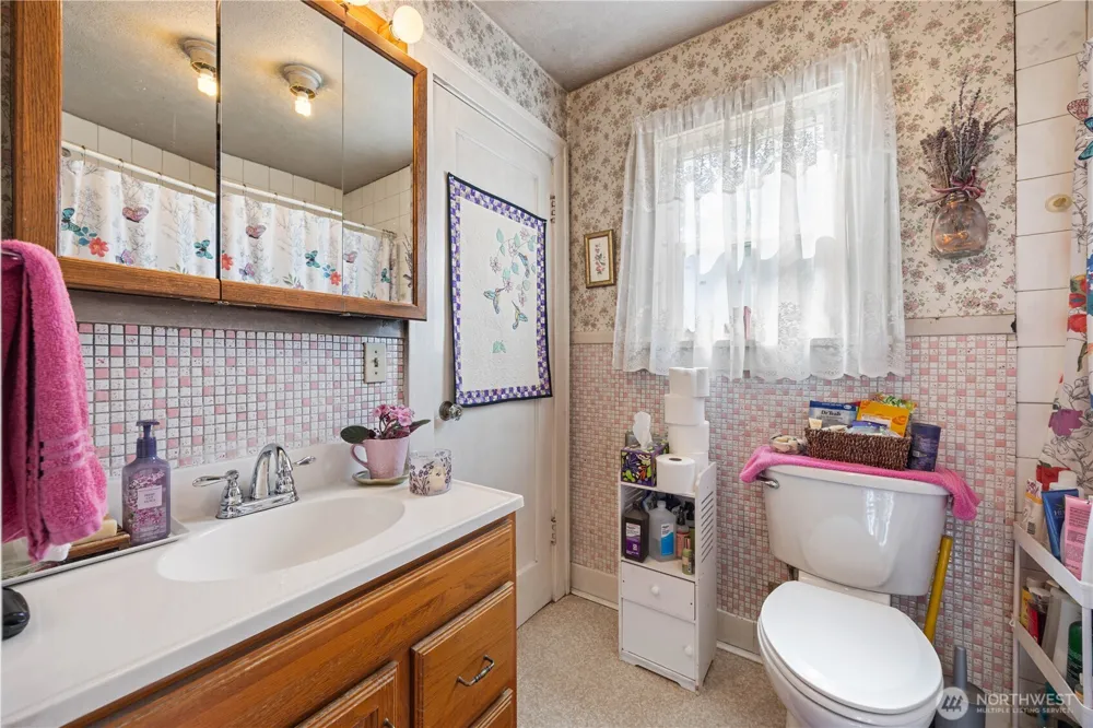 1281 Totem Pole Road Manson, WA 98831