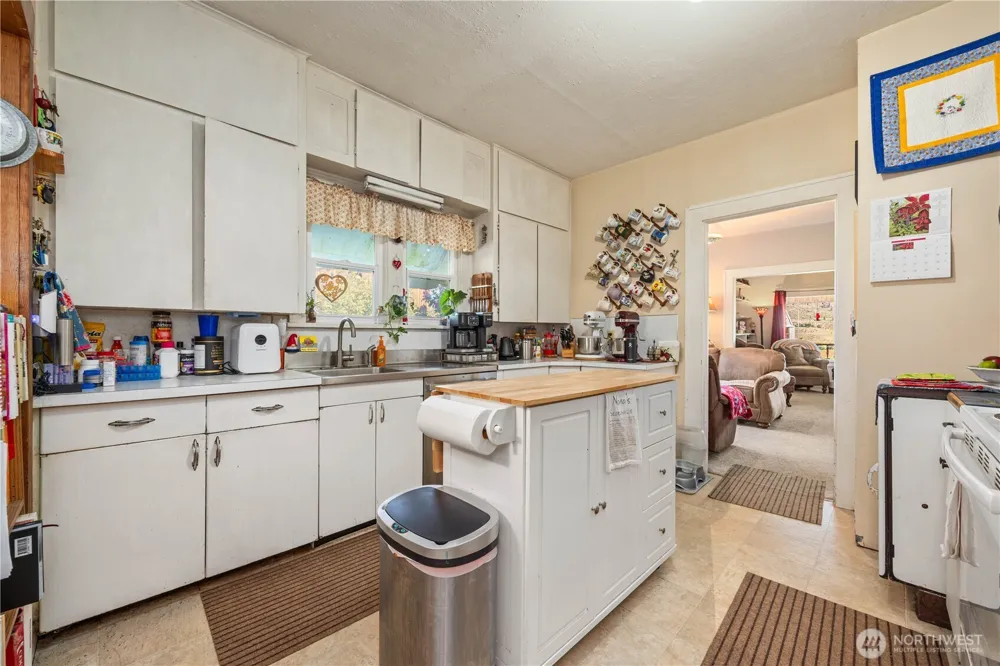 1281 Totem Pole Road Manson, WA 98831
