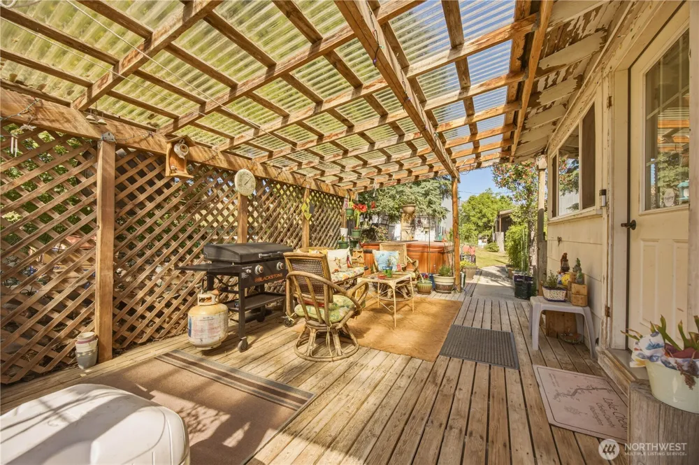 1281 Totem Pole Road Manson, WA 98831