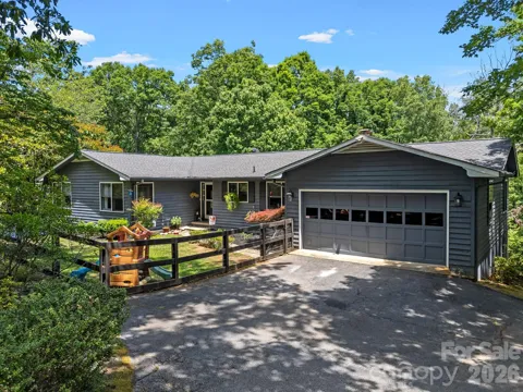 707 Dogwood Trail