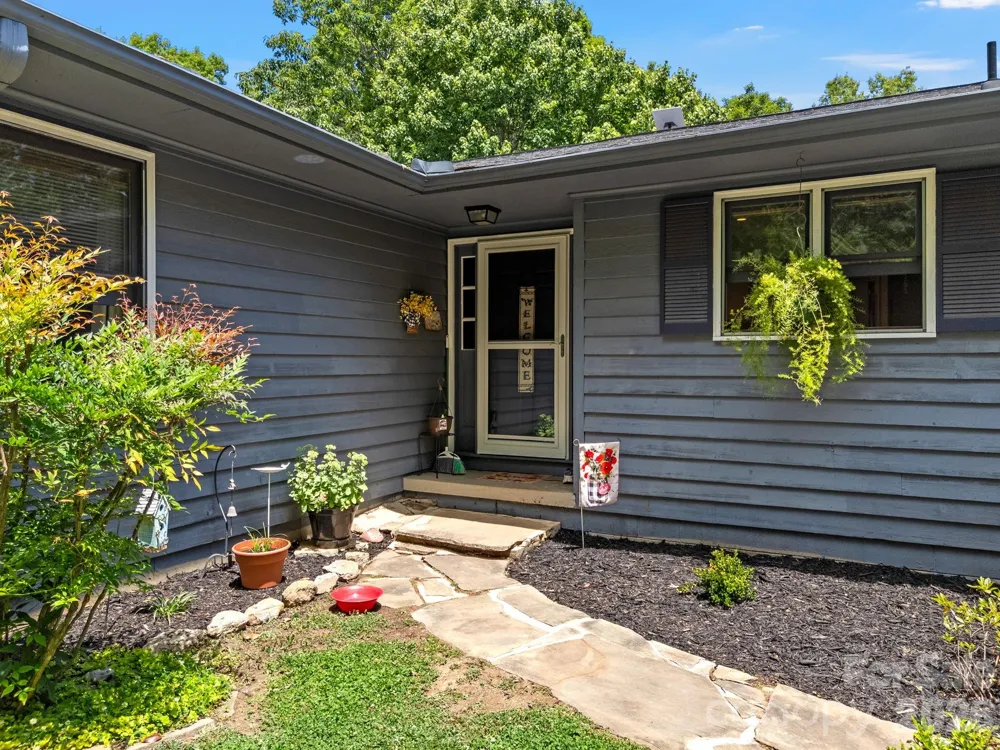 707 Dogwood Trail Tryon, NC 28782
