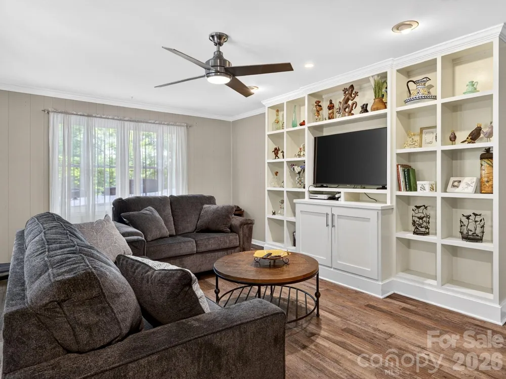 707 Dogwood Trail Tryon, NC 28782