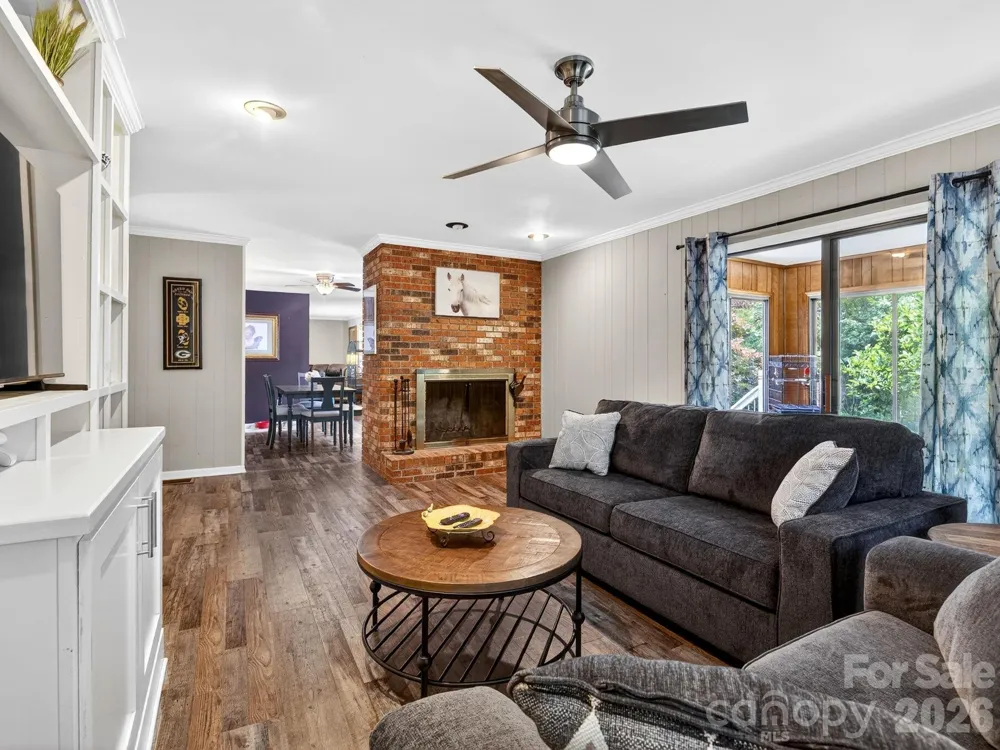 707 Dogwood Trail Tryon, NC 28782