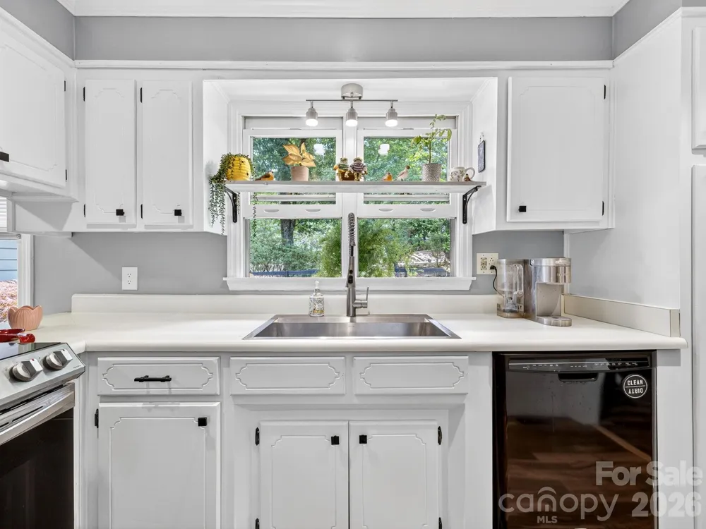 707 Dogwood Trail Tryon, NC 28782