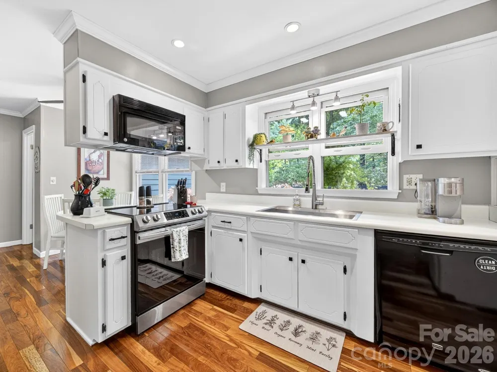 707 Dogwood Trail Tryon, NC 28782