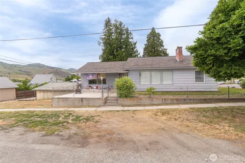 417 Sanders Street
