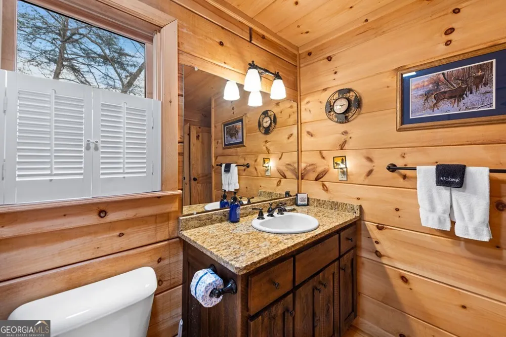 275 N Moreland DR Cherry Log, GA 30522