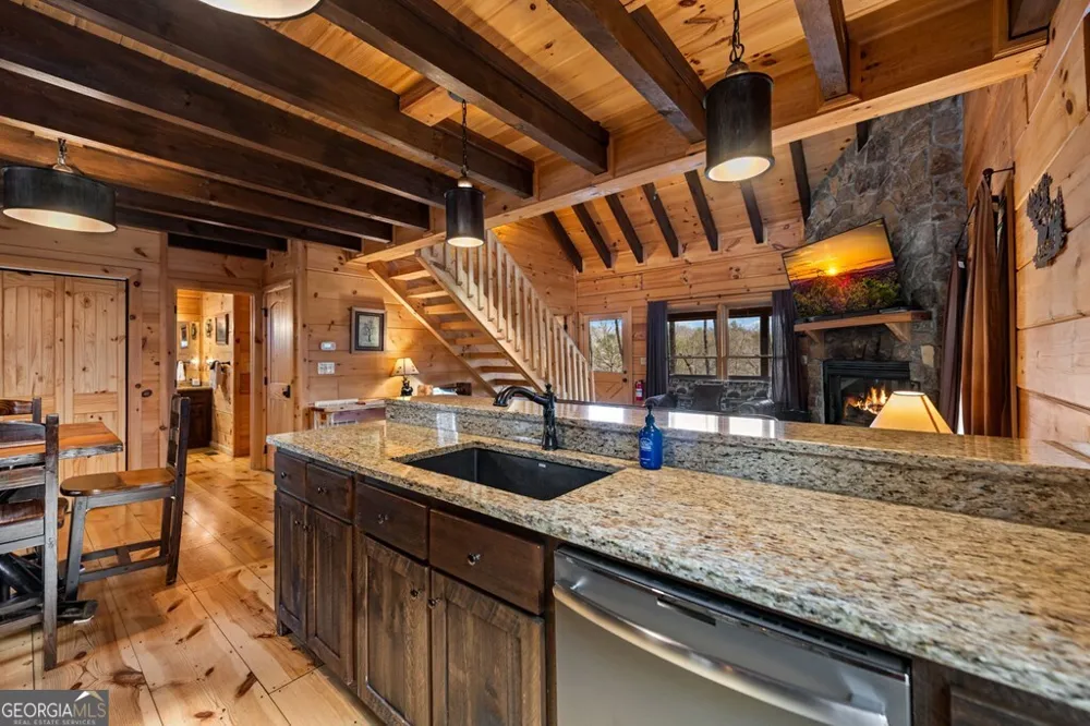 275 N Moreland DR Cherry Log, GA 30522