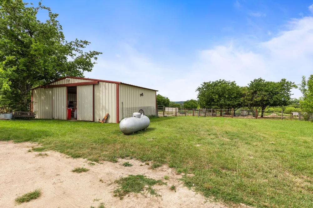 418 S Broadway Street Meridian, TX 76665