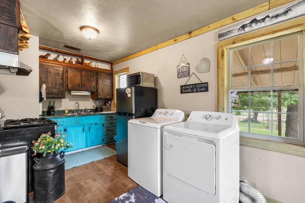 418 S Broadway Street Meridian, TX 76665