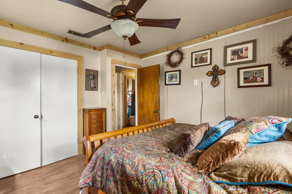 418 S Broadway Street Meridian, TX 76665