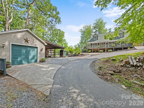 222 Thistle Ridge